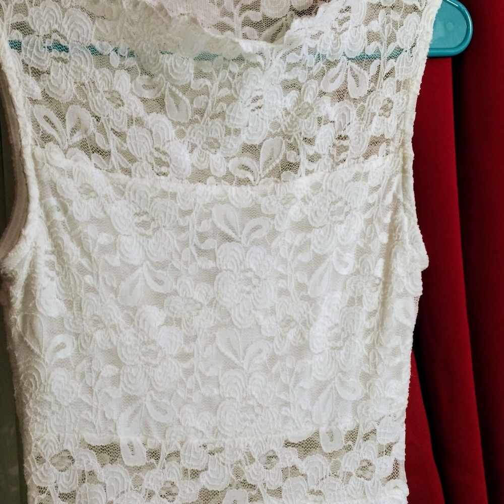 Sweet English Cream lace dress - Picture 3 of 8